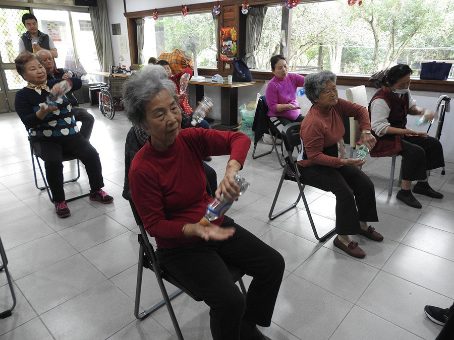 南投縣生活重建協會支應國姓鄉長照、弱勢和老人送餐等，但今年經費短絀而面臨斷炊危機。( 記者賴香珊攝影）